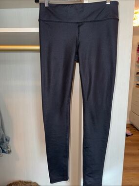 ALO YOGA full length leggings pants size M Medium - black